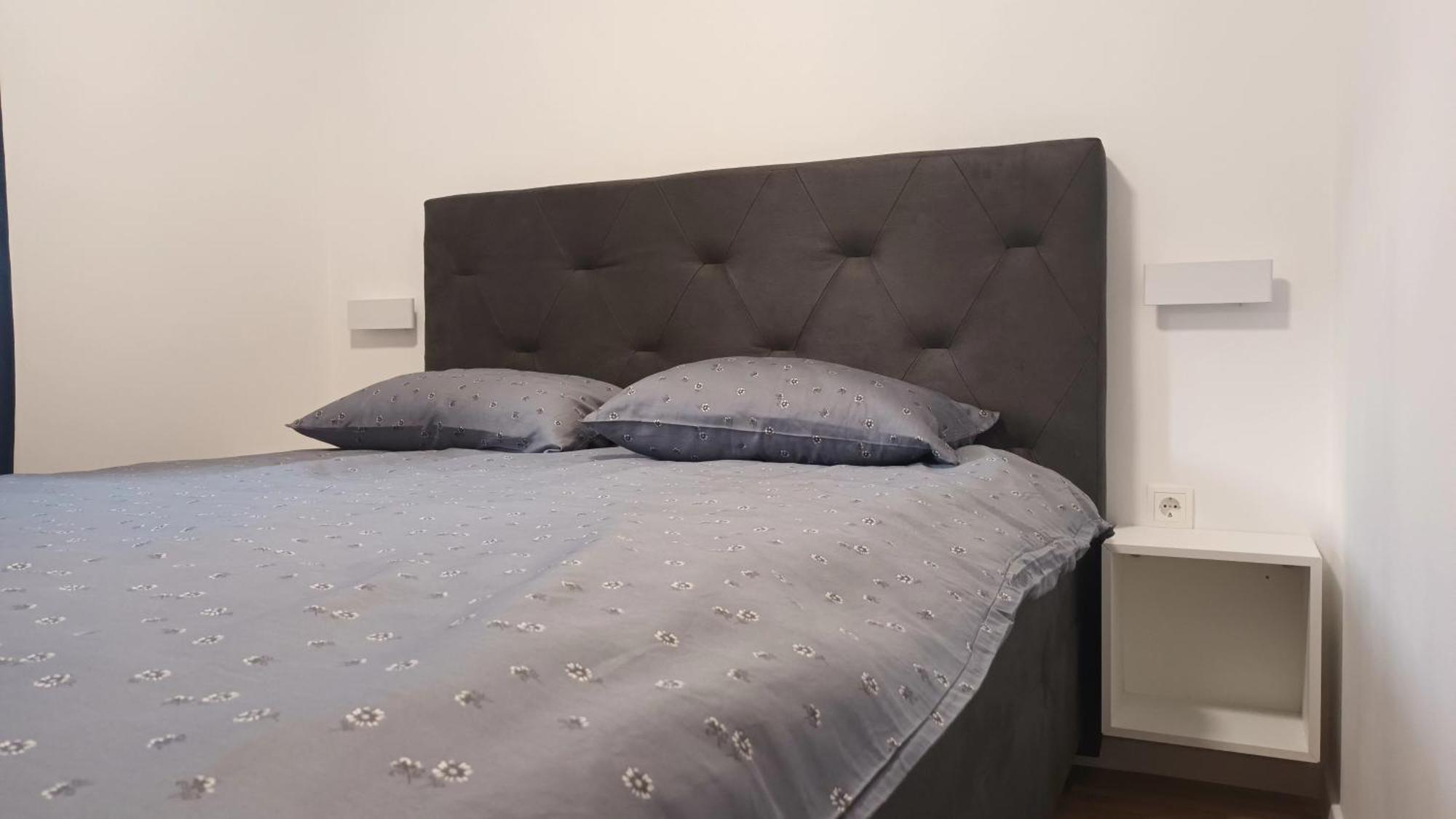 Apartman Sandra -Private Parking And Garden Zára Kültér fotó