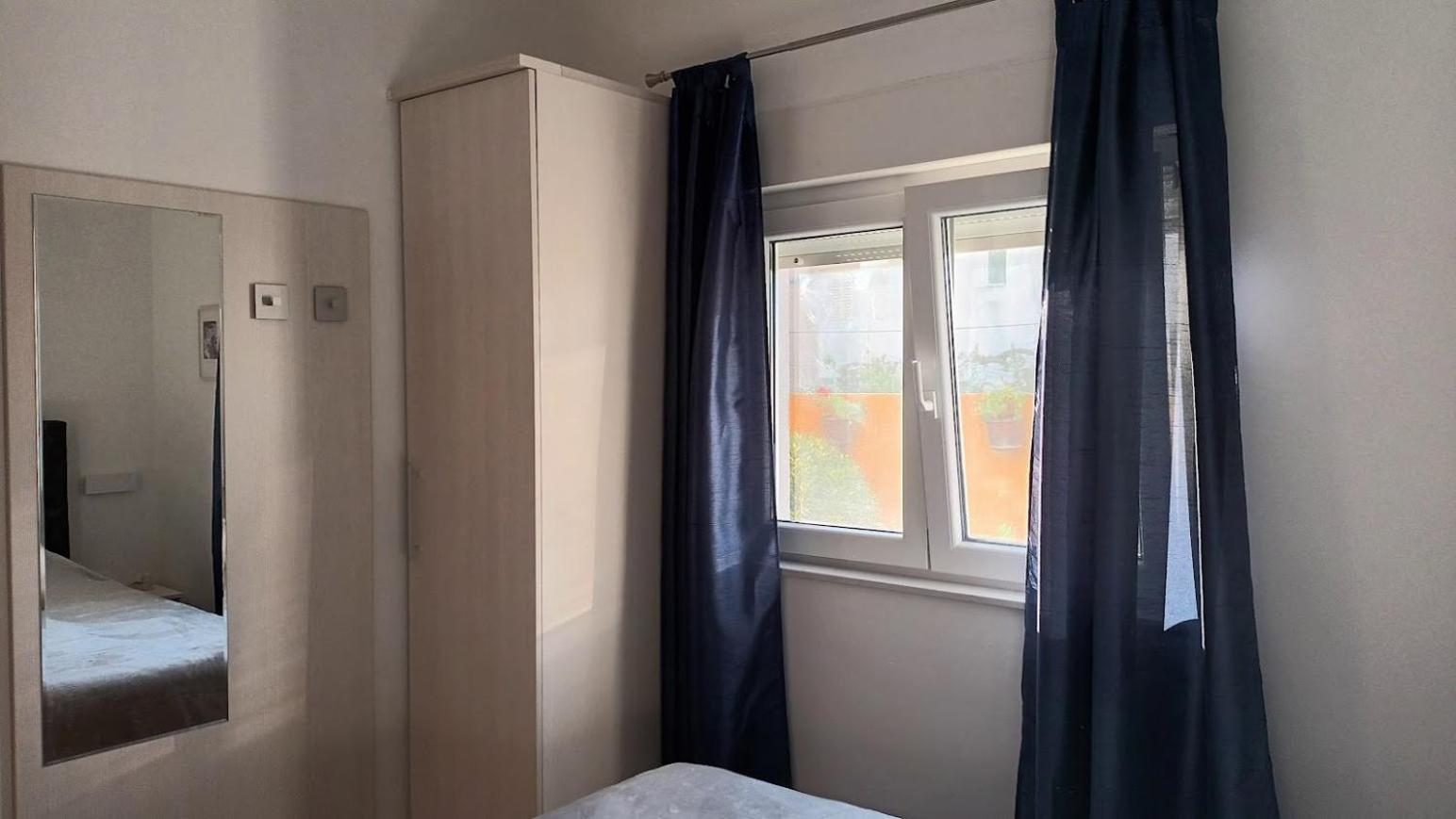 Apartman Sandra -Private Parking And Garden Zára Kültér fotó