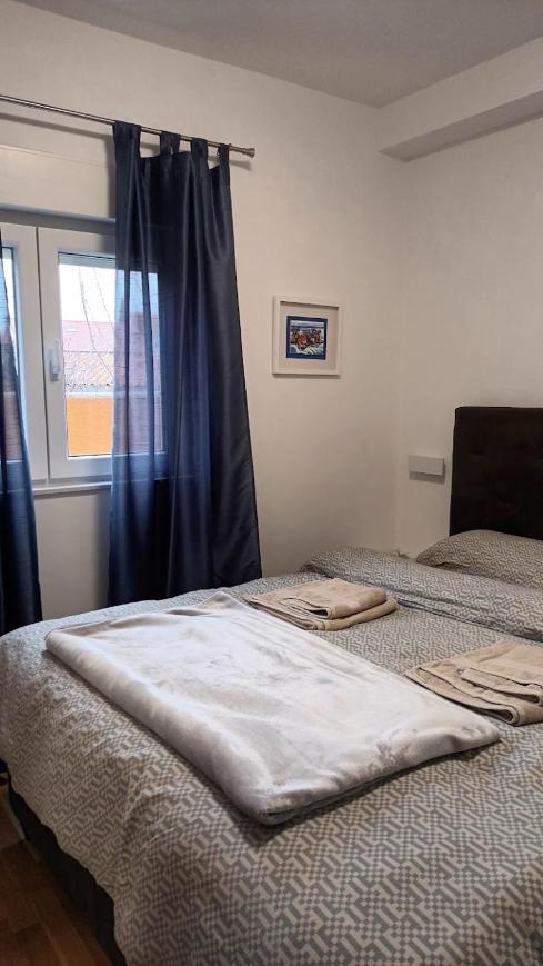 Apartman Sandra -Private Parking And Garden Zára Kültér fotó