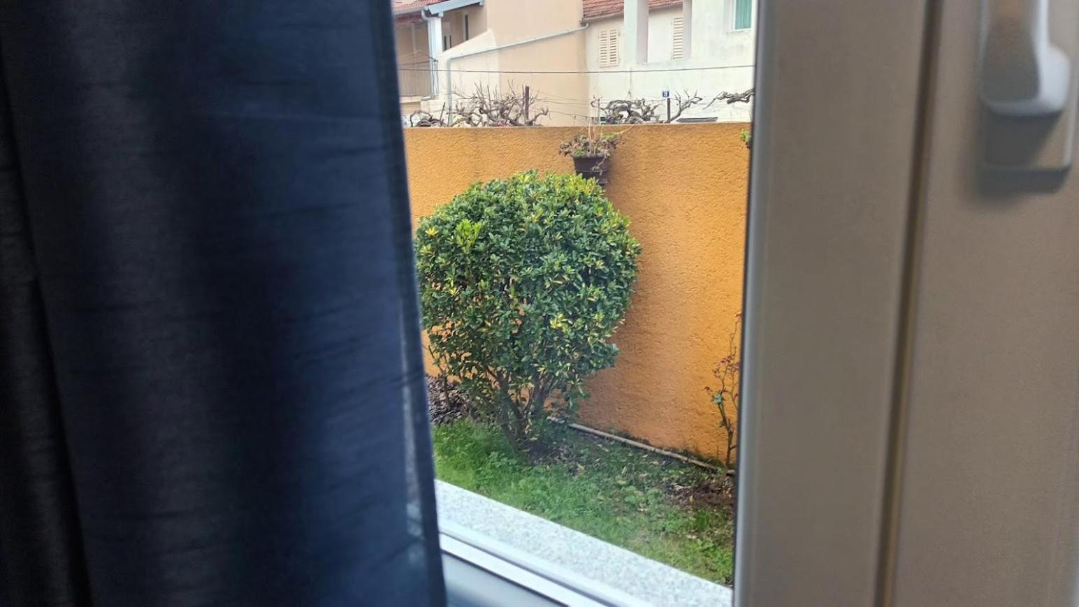 Apartman Sandra -Private Parking And Garden Zára Kültér fotó