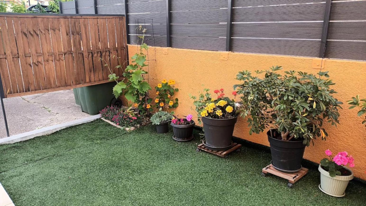 Apartman Sandra -Private Parking And Garden Zára Kültér fotó